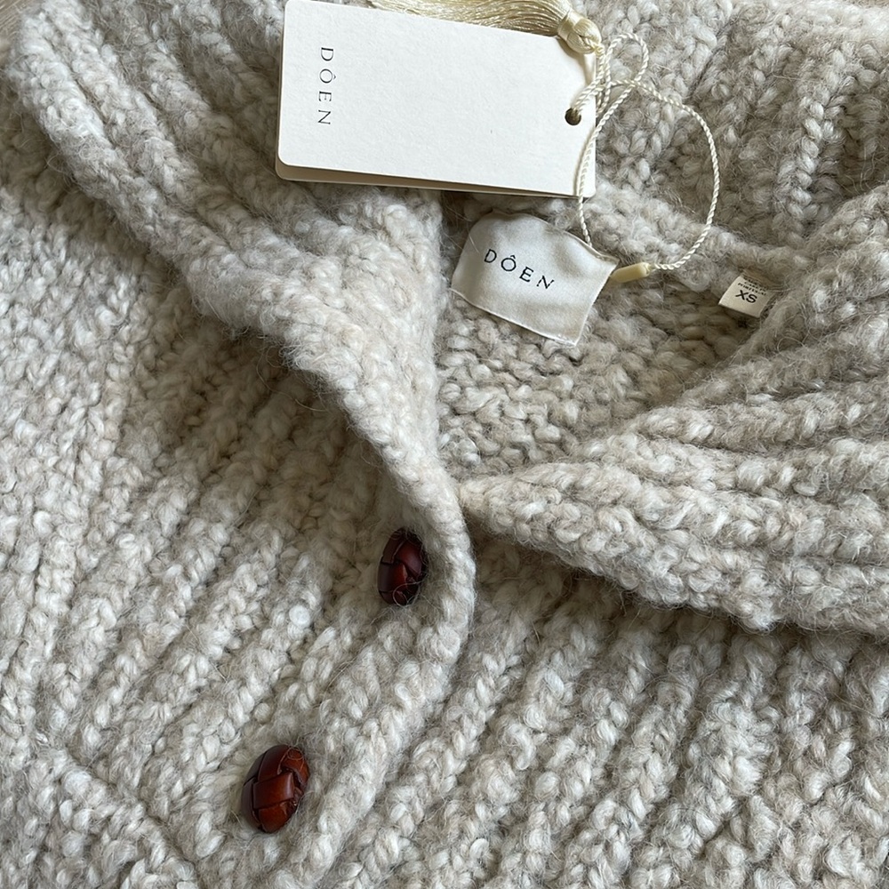 NWT Doen Evita Henley Sweater. Size XS. - Picture 6 of 8